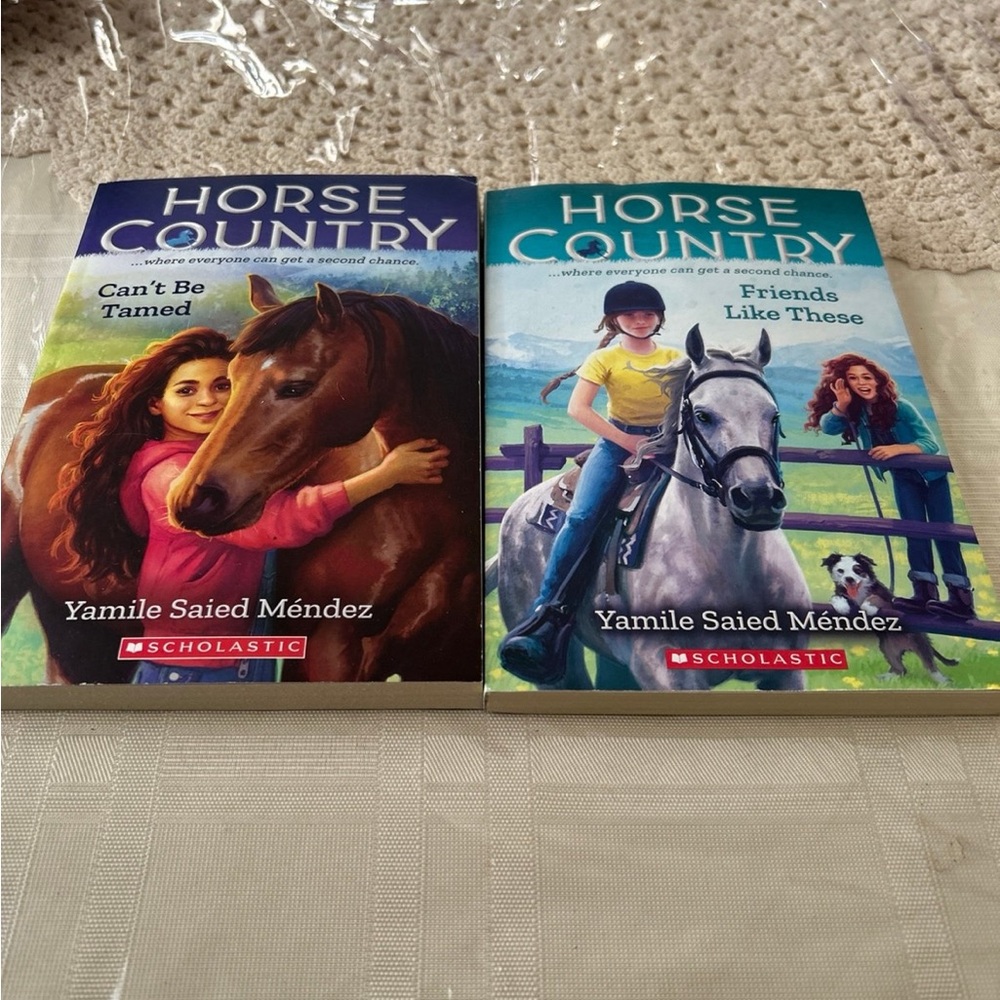 Scholastic Horse Country Book Set - Blue and Green Covers